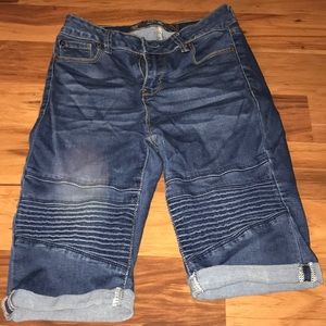 Fashion nova Bermuda jeans